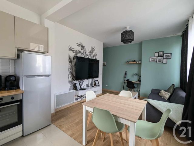 Appartement F3 à louer - 3 pièces - 53.07 m2 - CHANTELOUP LES VIGNES - 78 - ILE-DE-FRANCE - Century 21 Les Deux Rives